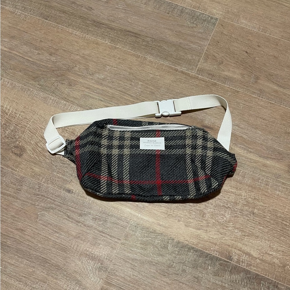 Bazar Atelier Sablon Plaid Banana Sling Bag